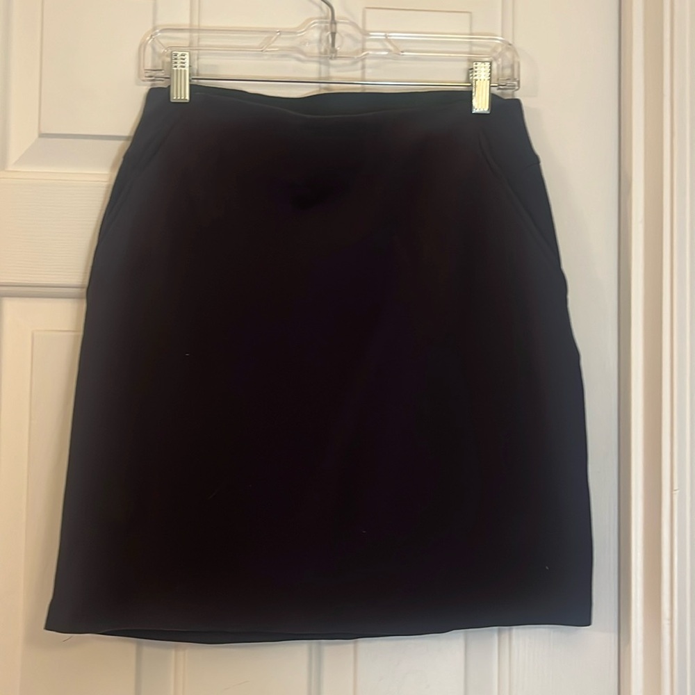 Medium black A-line skirt with pockets